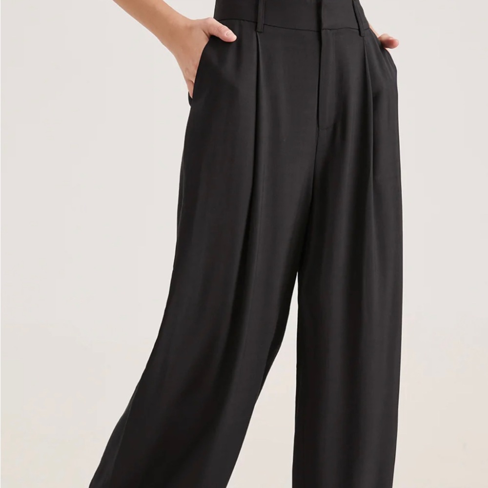 Oversized trousers